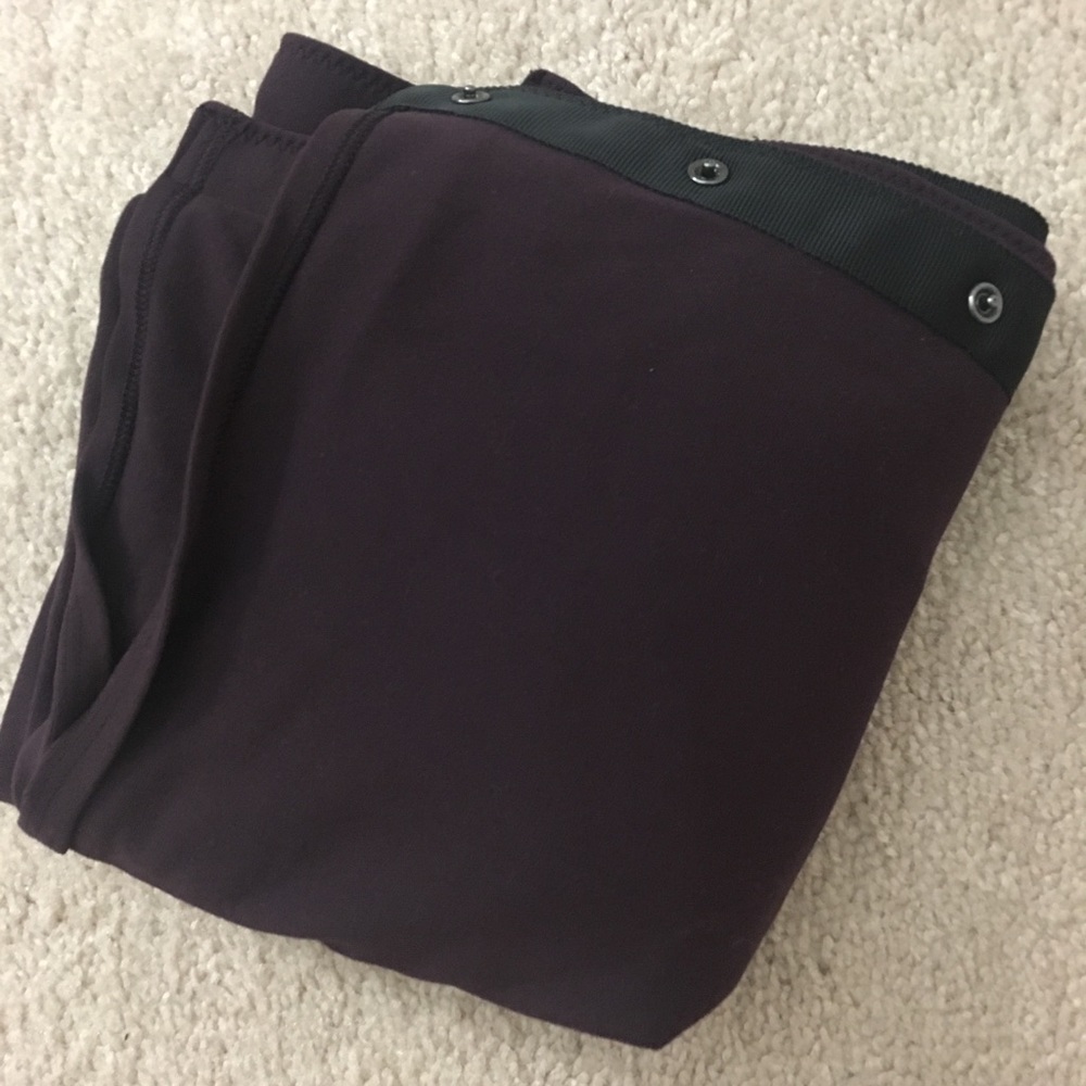 Lululemon Vinyasa Scarf (wine color)